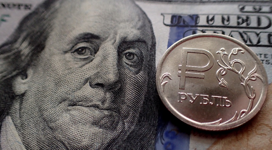 Рубль на долларе
