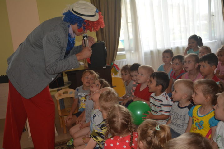 Клоун в детском саду