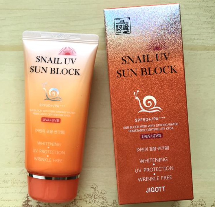 Корейские спф крема. Солнцезащитный крем Jigott Snail UV Sun Block Cream. Cолнцезащитный крем Jigott Snail UV Sun Block SPF 50+/pa+++ 70мл. Snail UV Sun Block spf50. Jigott Snail UV Sun Block Cream солнцезащитный крем для лица spf50 pa+++ 70 мл.